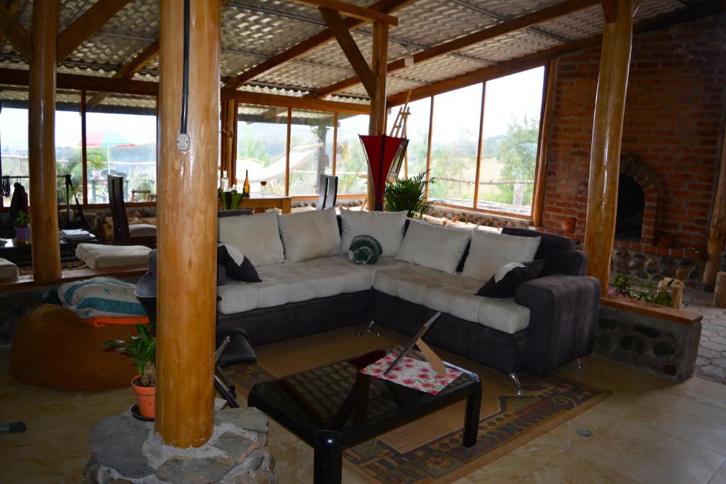Casa de campo independiente sector Chachimbiro –Urcuqui