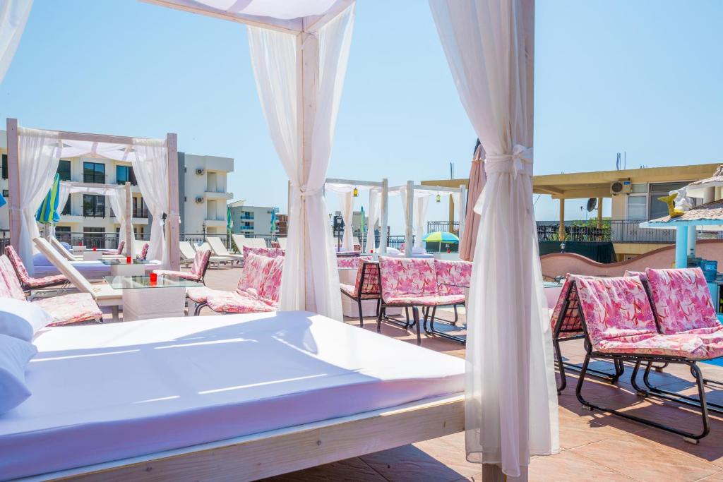Apartmani Azuro Royal H photo 4