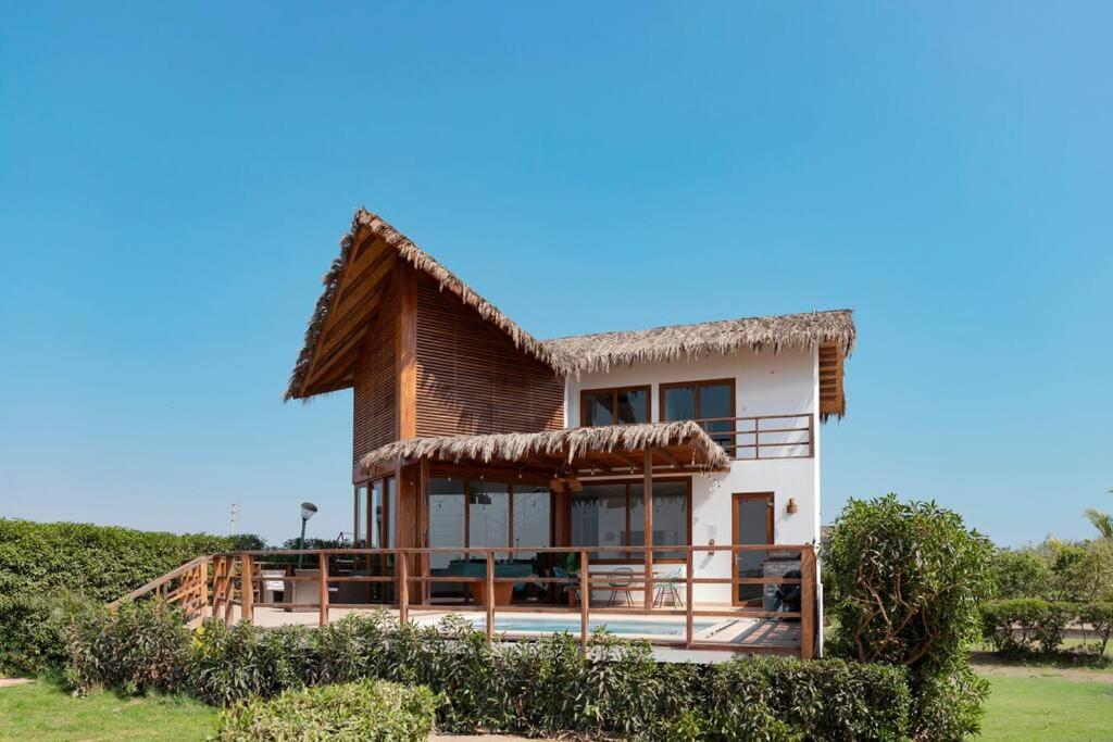 ZAFIRO CHINCHA® Casa de Lujo Piscina frente al mar