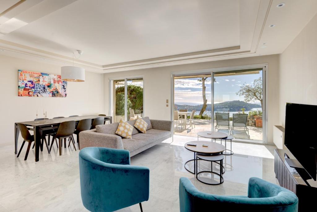 Giant Terrace on a stunning View photo 3