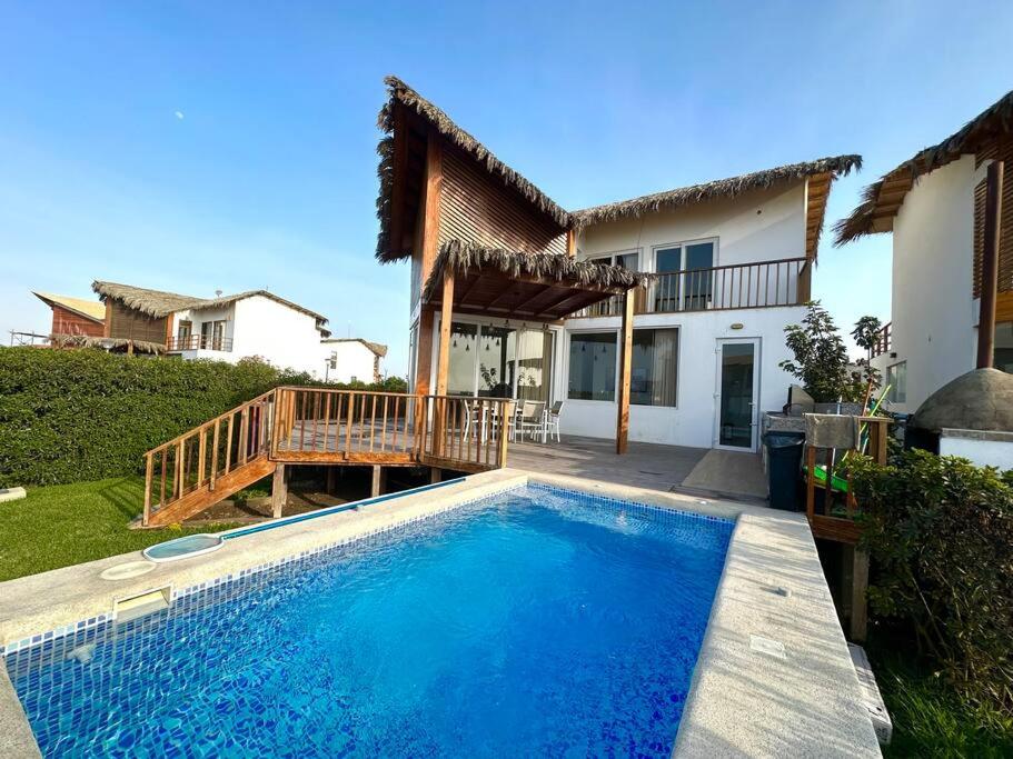 Brisa Chincha® Casa con Piscina frente al mar