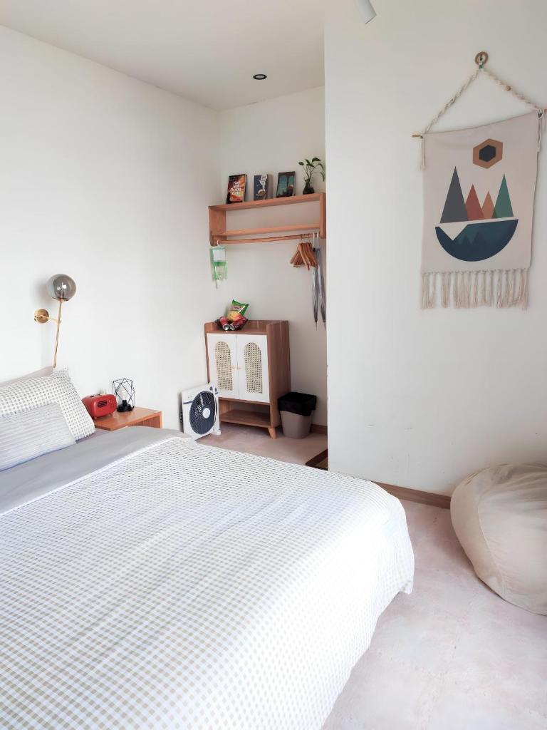 Ngày Tháng 5 - MayDay