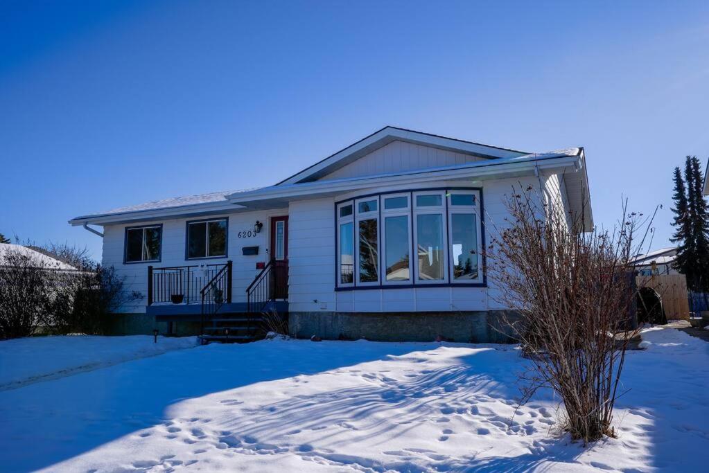 5Bedroom, 2.5Bath, Kitchen, Patio, Mall, Near LRT photo 4