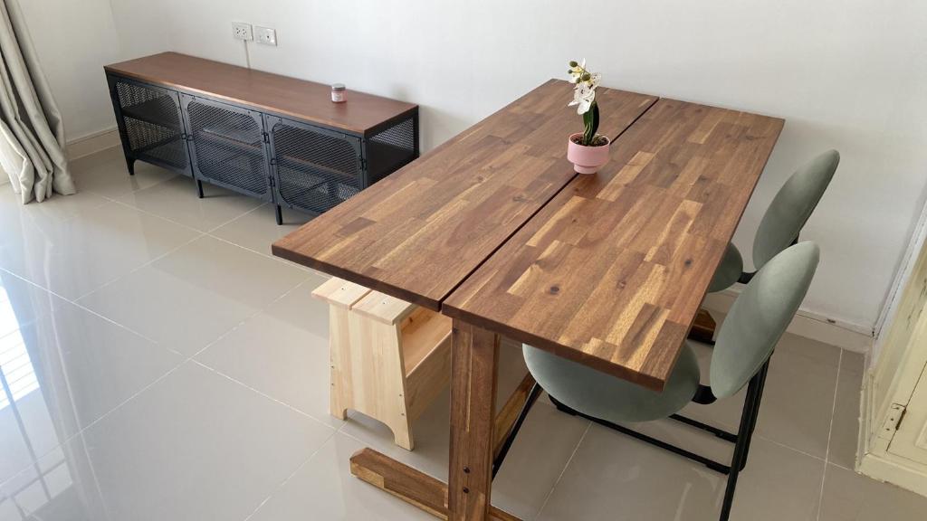 Indy 2 Bangna KM 7 Cozy Townhome near Ikea Mega Bangna 15m to Airport photo 2
