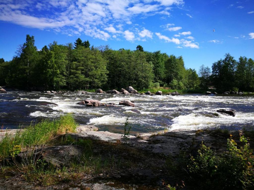 Villa Koskenäyräs - beautiful Villa beside the Kymi River and Kokonkoski rapids photo 1