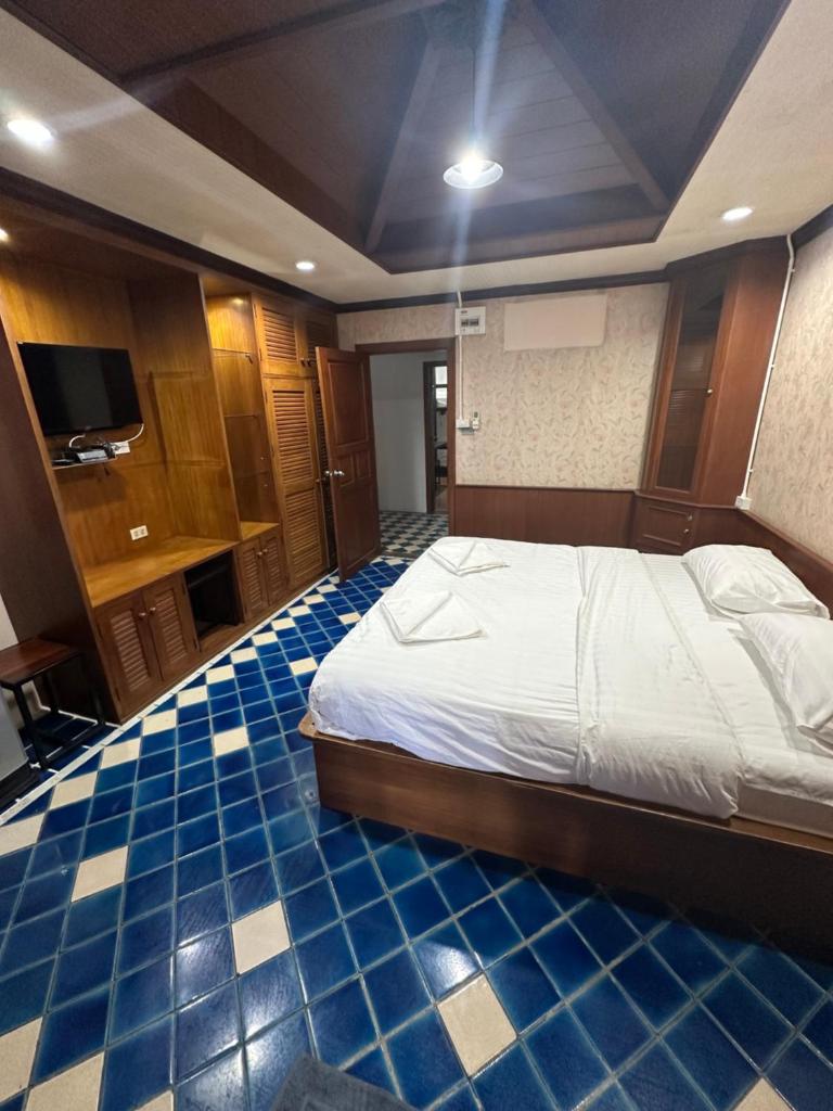 Mona House Phuket photo 2