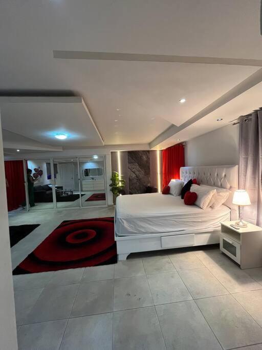 Penthouse Bella photo 1