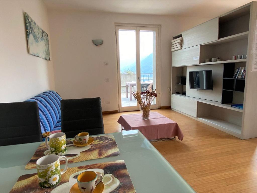 The Swallow - Apartment with Terrace Lake View photo 2