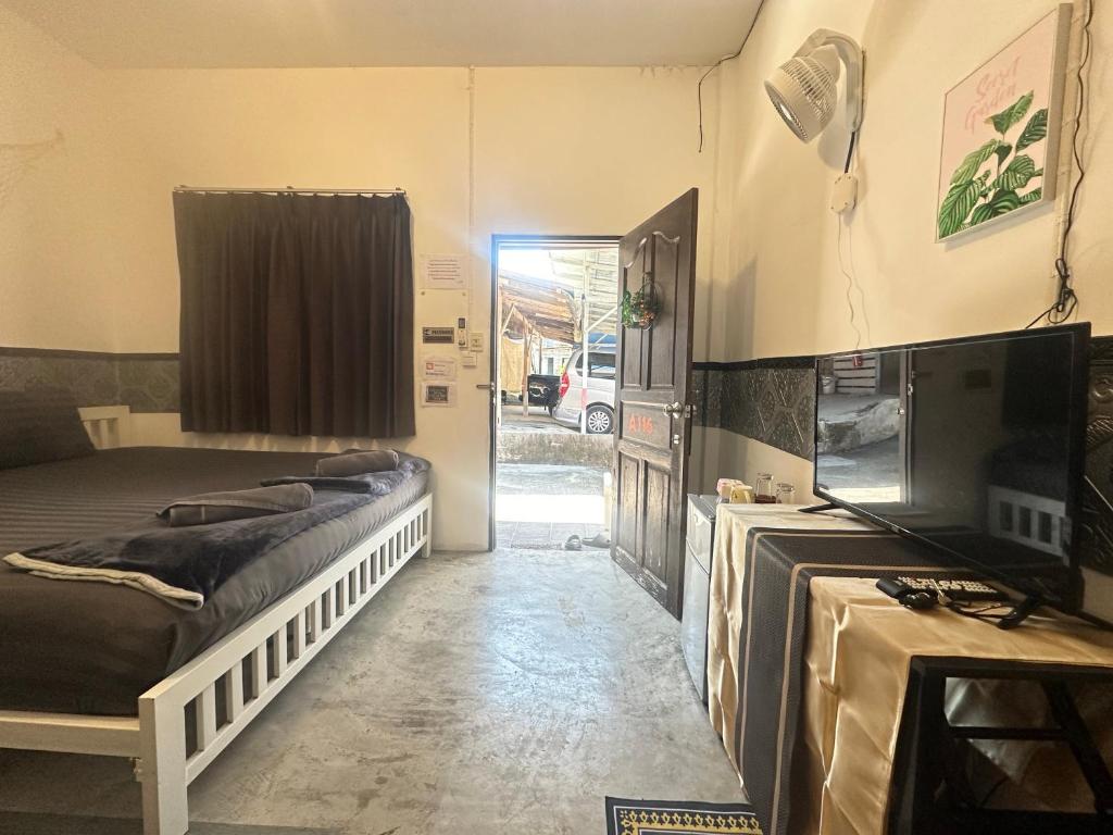 Walking street hostel & homestay at Haadrin photo 1
