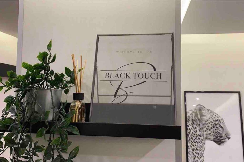 BLACK TOUCH STUDIO - FIBRE*PARKING*NEAR BASEL photo 3
