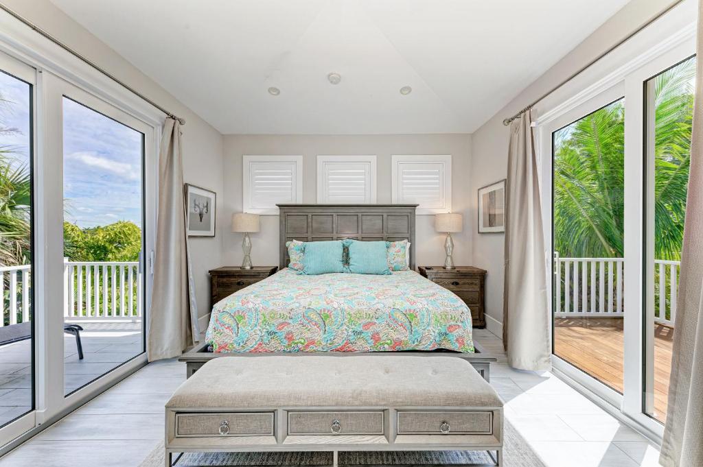 Reef Romance managed by Beach Retreats photo 1
