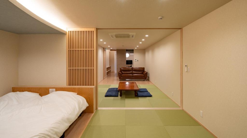 UTAKATA HOTEL HIMEJI photo 1
