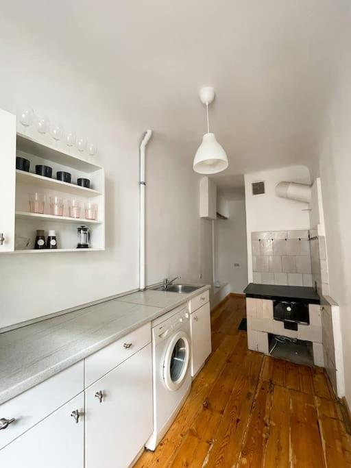 1 bd Old Town apartment - 2 min from Dome Church - Tap to explore photos