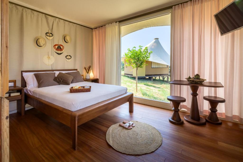 iHouseVILLAGE photo 4