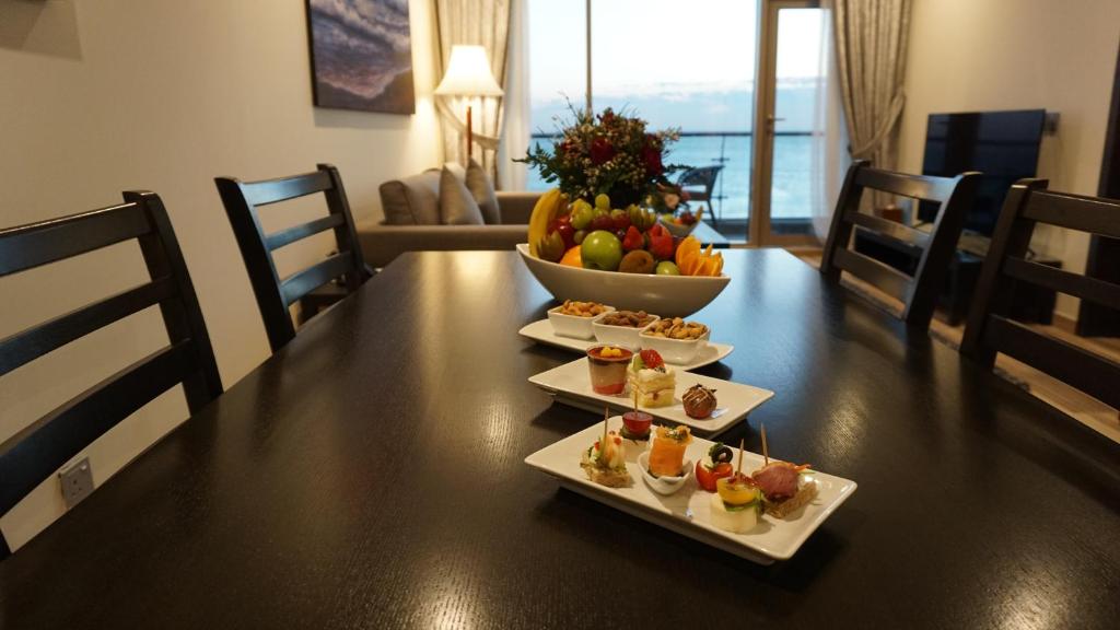 Al Kout Beach Hotel photo 2