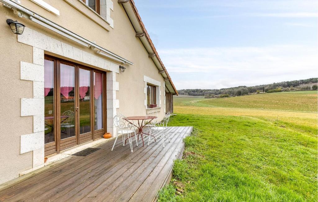 Awesome Home In Scorb-clairvaux With Wi-fi photo 3