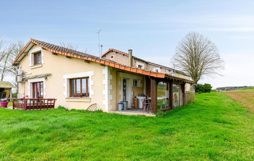 Awesome Home In Scorb-clairvaux With Wi-fi