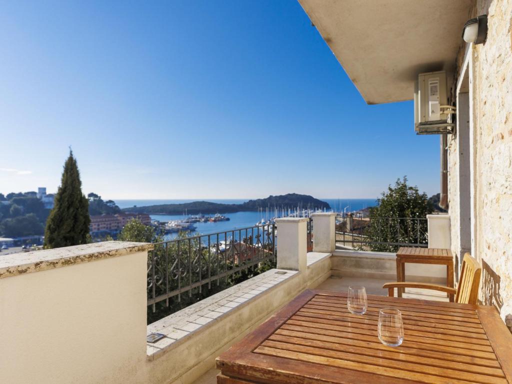 Apartment Vista by Interhome photo 1