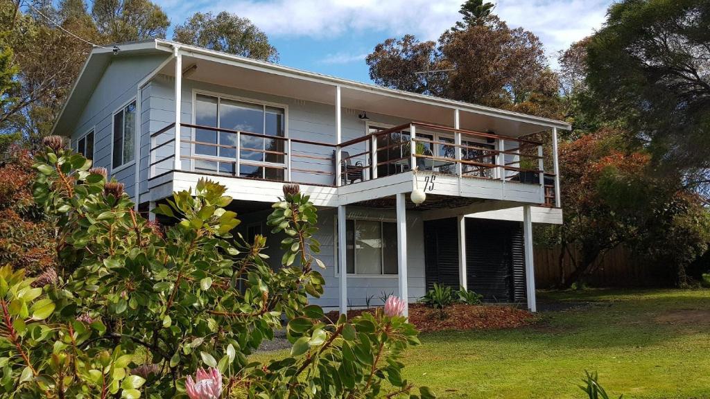 75 Harris Road, T-tree House, Ventnor