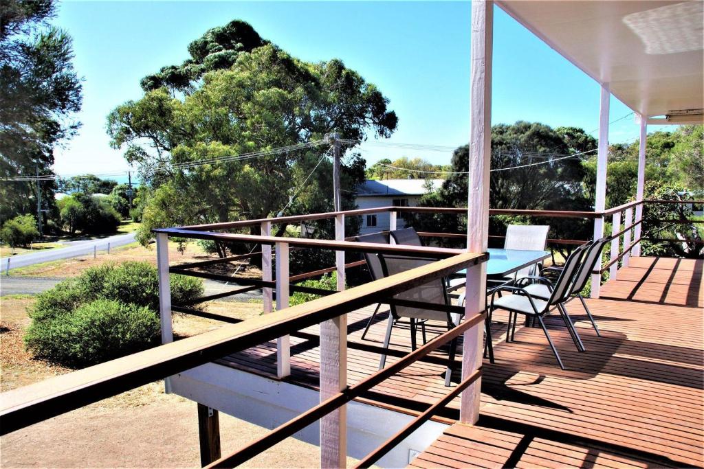 75 Harris Road, T-tree House, Ventnor photo 3