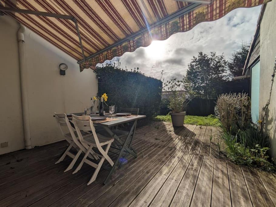 L'Otarie Piscine/Tennis/Terrasse photo 2