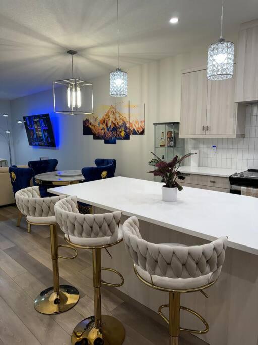 Luxury Home Away from Home, a Villa with 3 bdrm and 3 bath photo 4