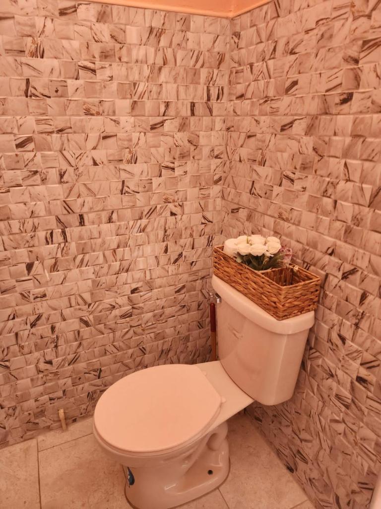 Rose Hideaway