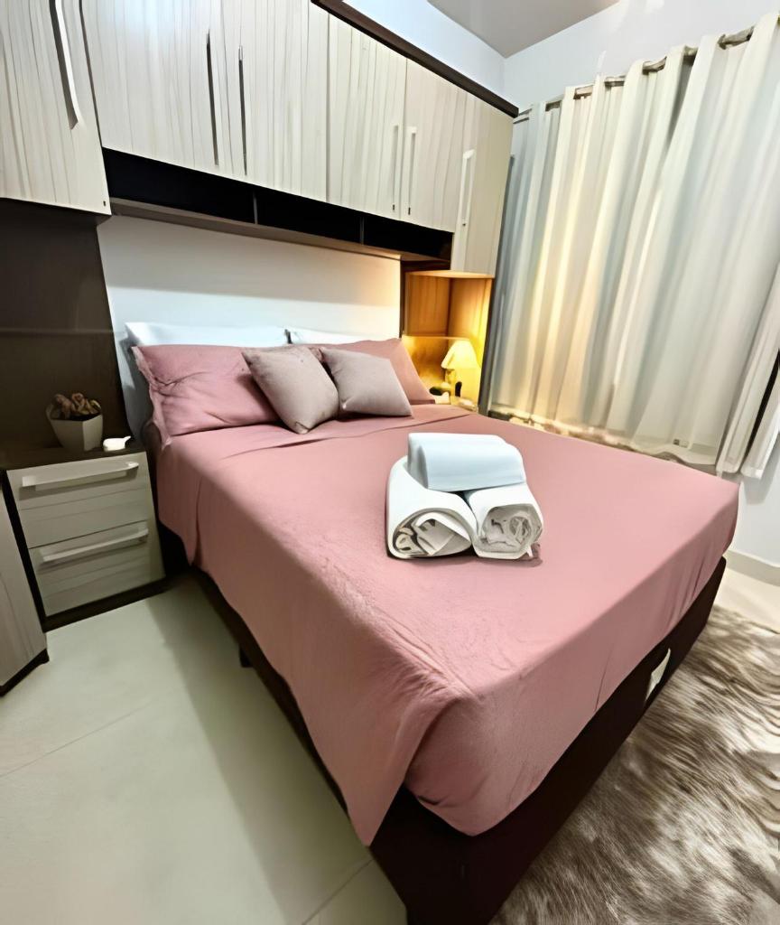 Casa próx. ao centro com 3 suítes e piscina photo 1
