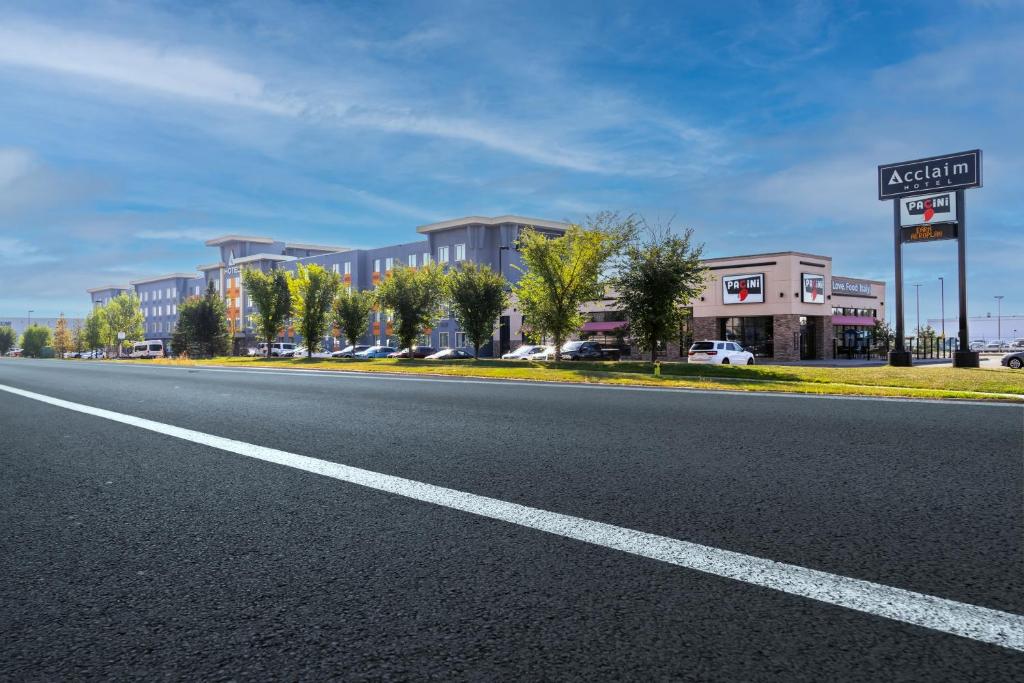 Acclaim Hotel by CLIQUE photo 3