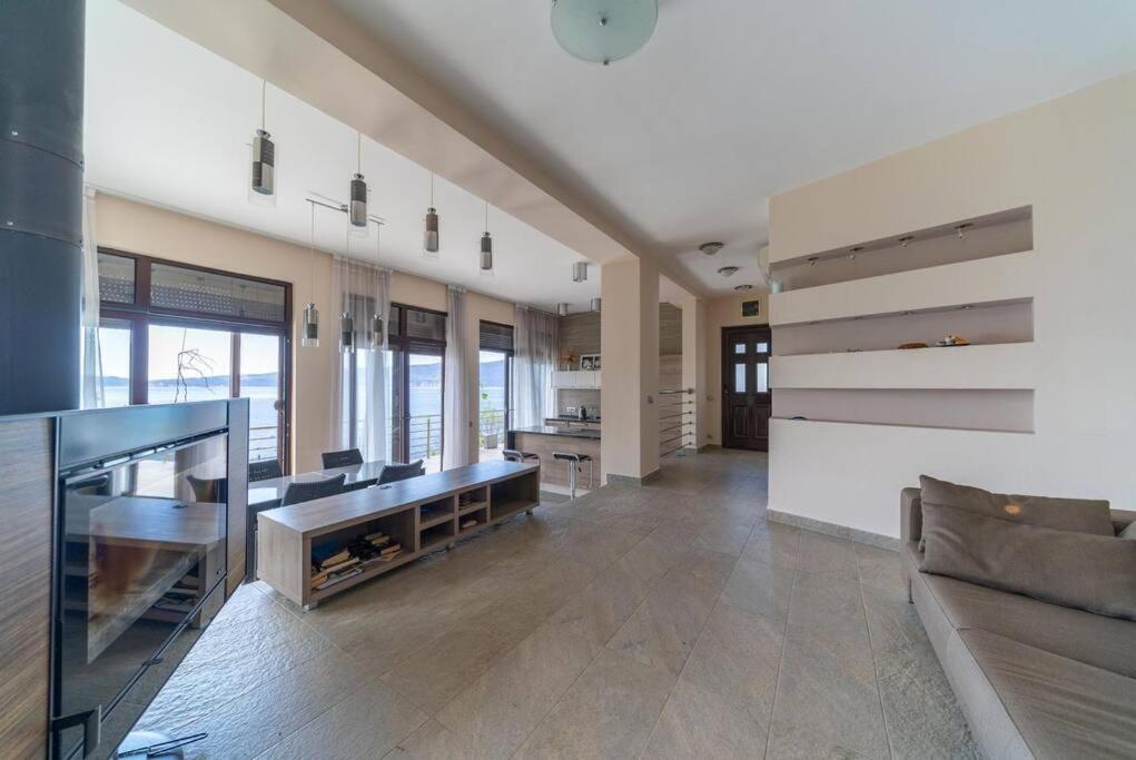 3 bedroom house with a breathtaking sea view photo 3