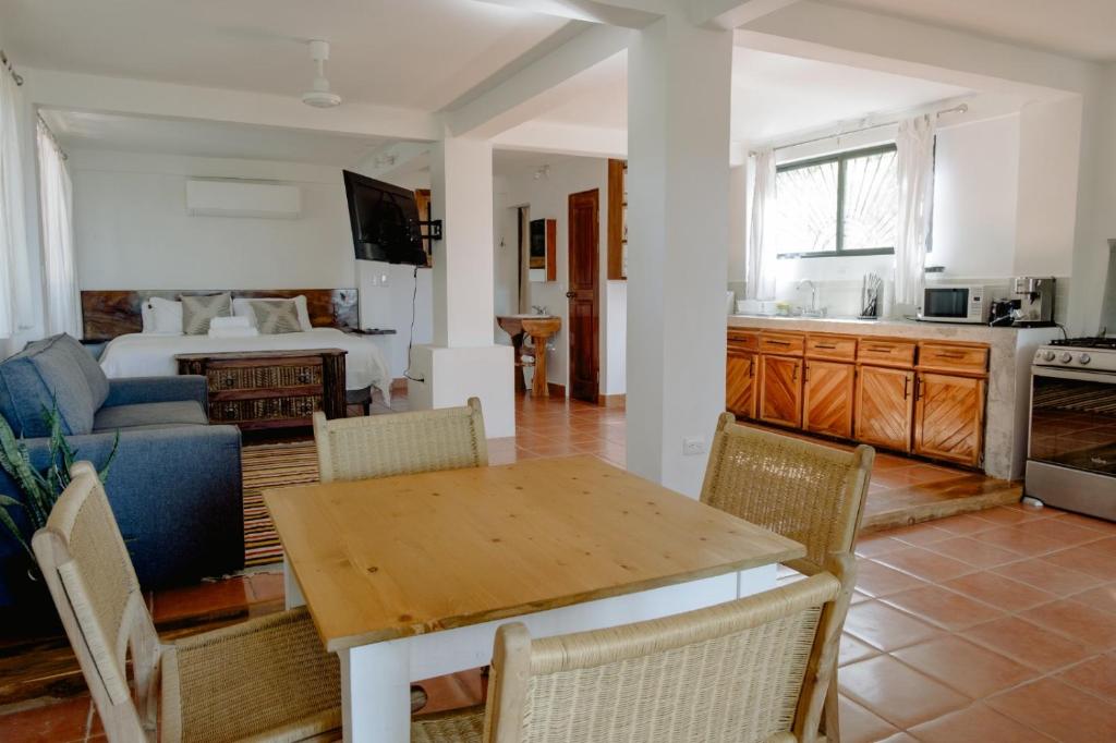 Ocean view studio in Pelada!