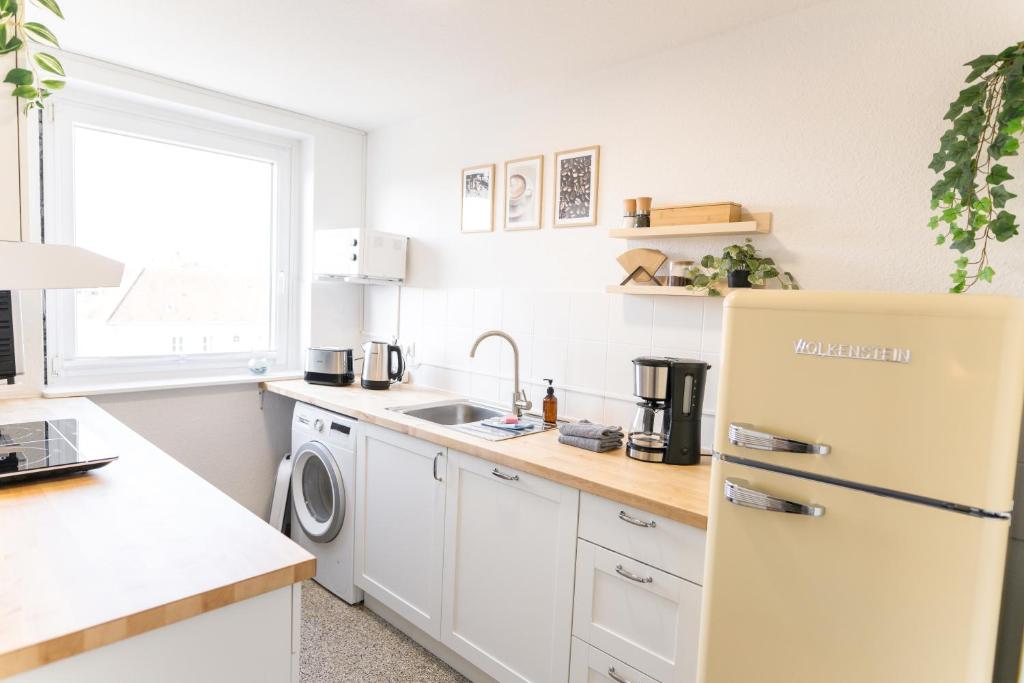 zentral in WOB, 5 Personen & Kind, 3 Schlafzimmer, Hängesessel, Boxspringbetten, Parkplatz photo 2