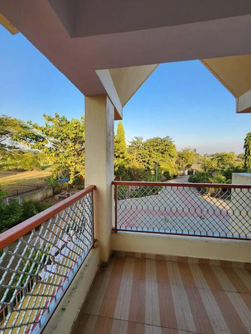 Farmhouse close to Nature - Kesari Farm photo 2