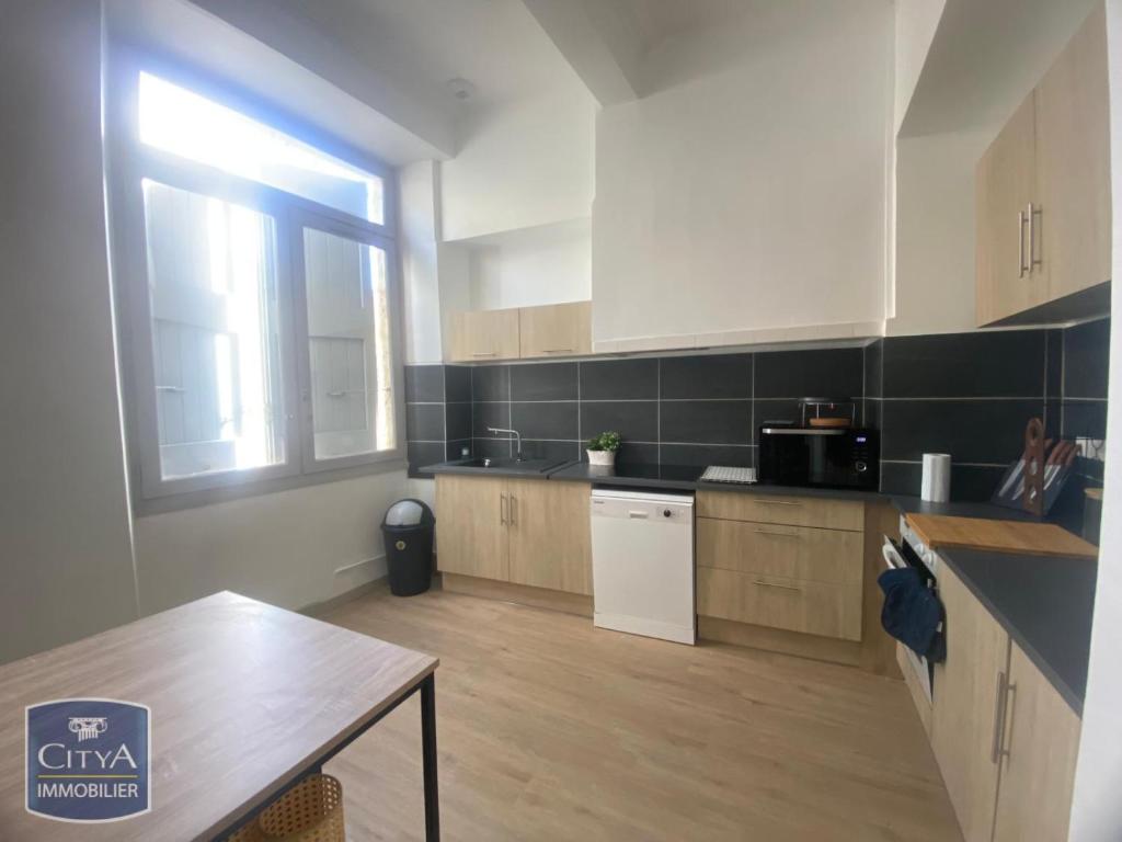 grand appartement hyper centre Castres photo 4