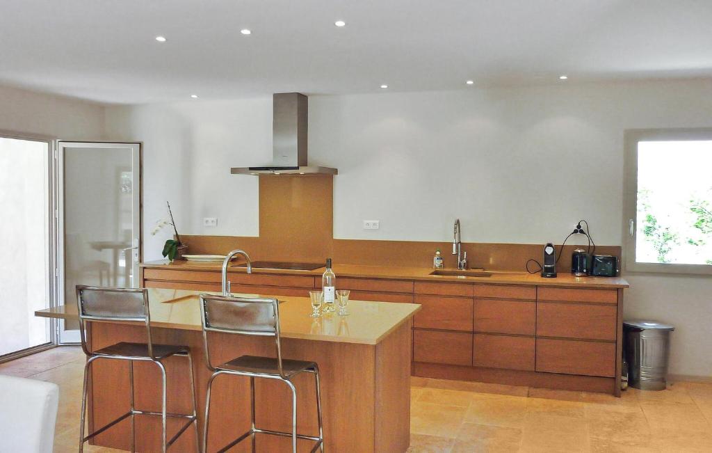 Cozy Home In Paradou Centre With Heated Swimming Pool photo 2
