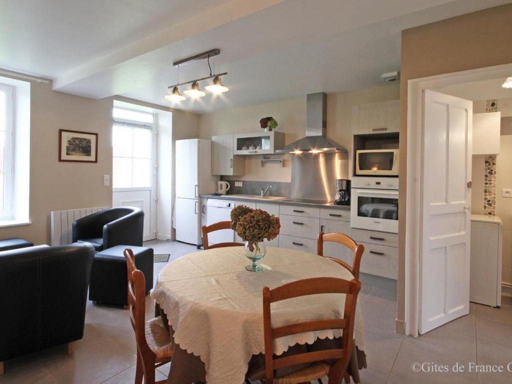 Gîte Le Pin-la-Garenne, 3 pièces, 4 personnes - FR-1-497-169 photo 2