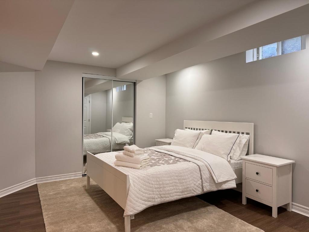 Spacious Bottom-Floor 2BR Suite photo 2