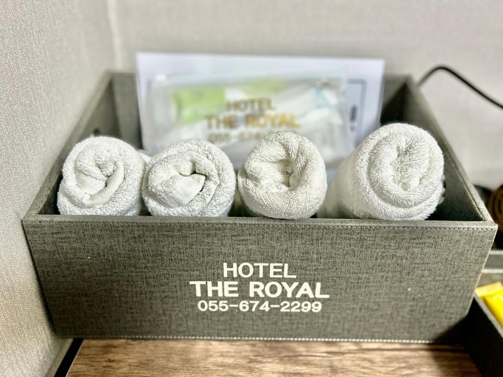 Royal motel photo 3