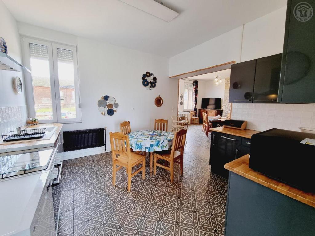 Gîte Sains-du-Nord, 6 pièces, 11 personnes - FR-1-510-204 photo 1