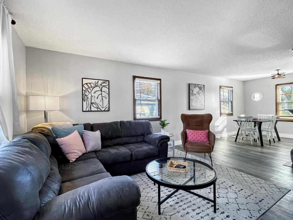 2br Cozy Townhouse Wdmclive! photo 4