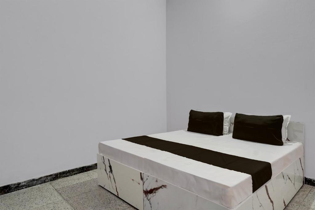 OYO vardan guest house