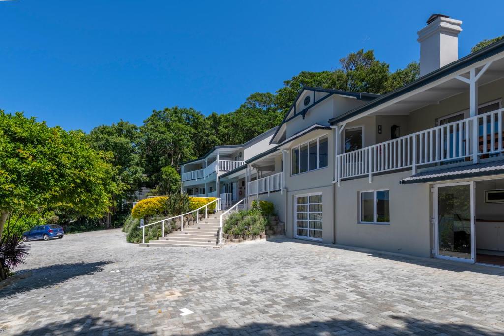 Hide-Away Guest House photo 4