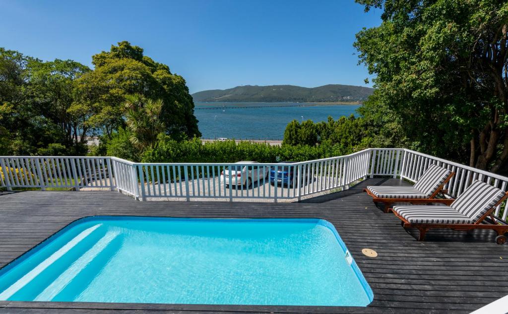 Hide-Away Guest House photo 3