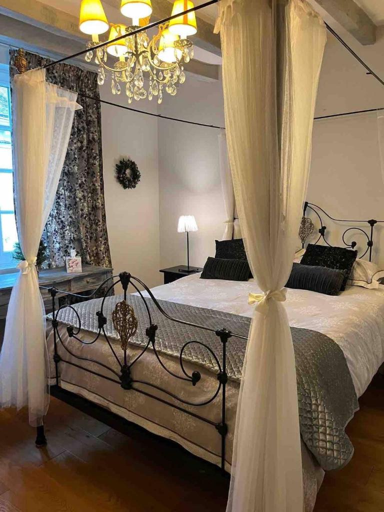 charming 2-bedroom house nestled in the heart of a picturesque French village photo 3