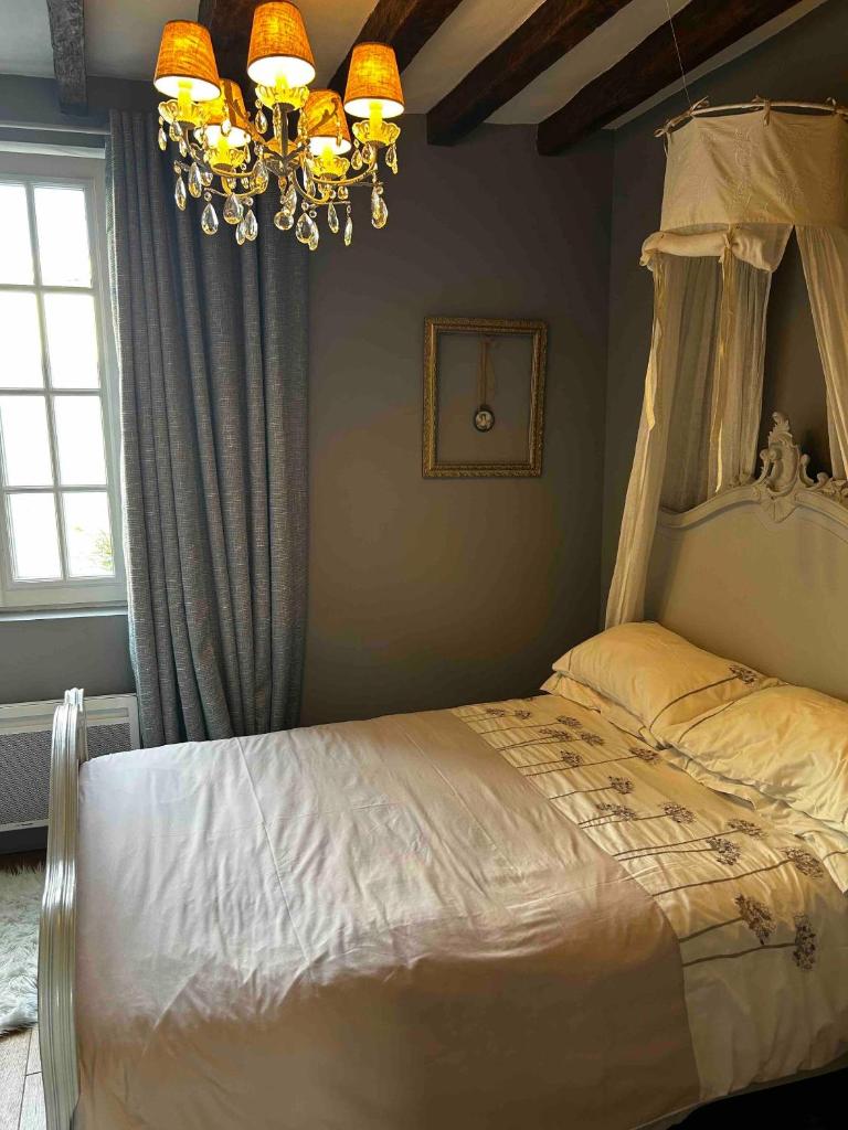 charming 2-bedroom house nestled in the heart of a picturesque French village photo 4