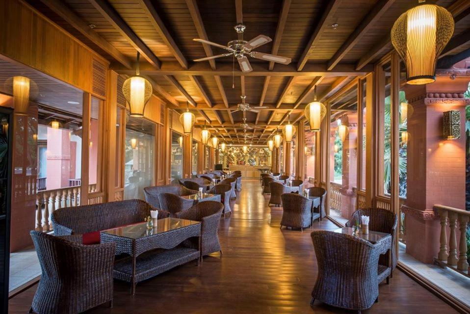 Royal Palace Hotel photo 1