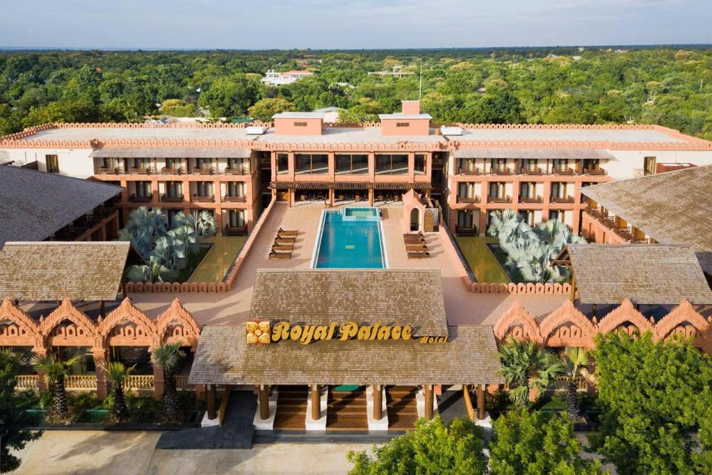 Royal Palace Hotel photo 3
