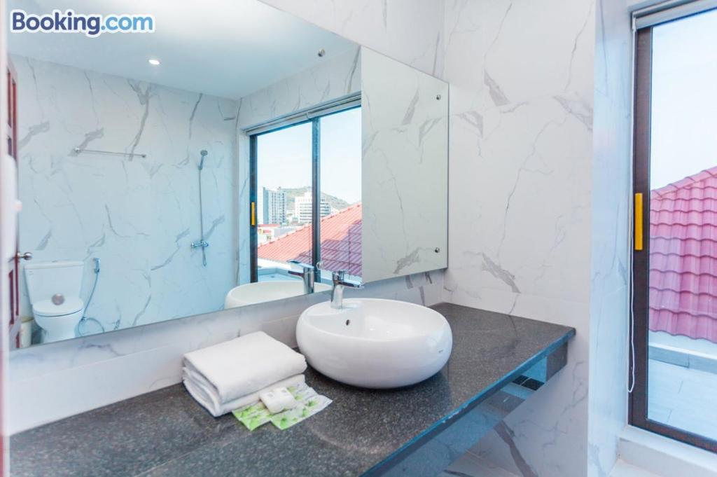 Villages HỒ BƠI WHITE DAY Núi Viba