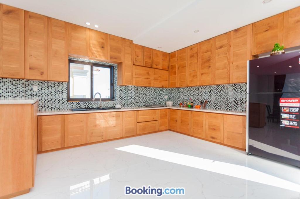 Villages HỒ BƠI WHITE DAY Núi Viba