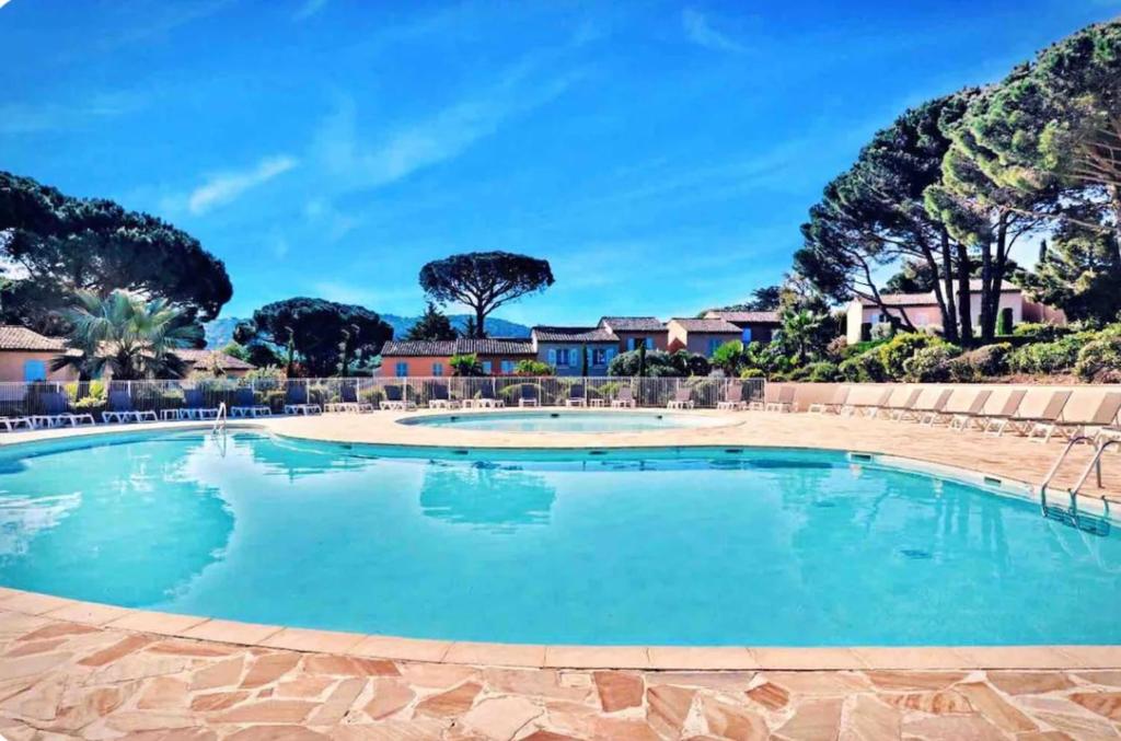 Maison de 4 chambres avec piscine partagee jardin clos et wifi a Gassin a 2 km de la plage photo 1